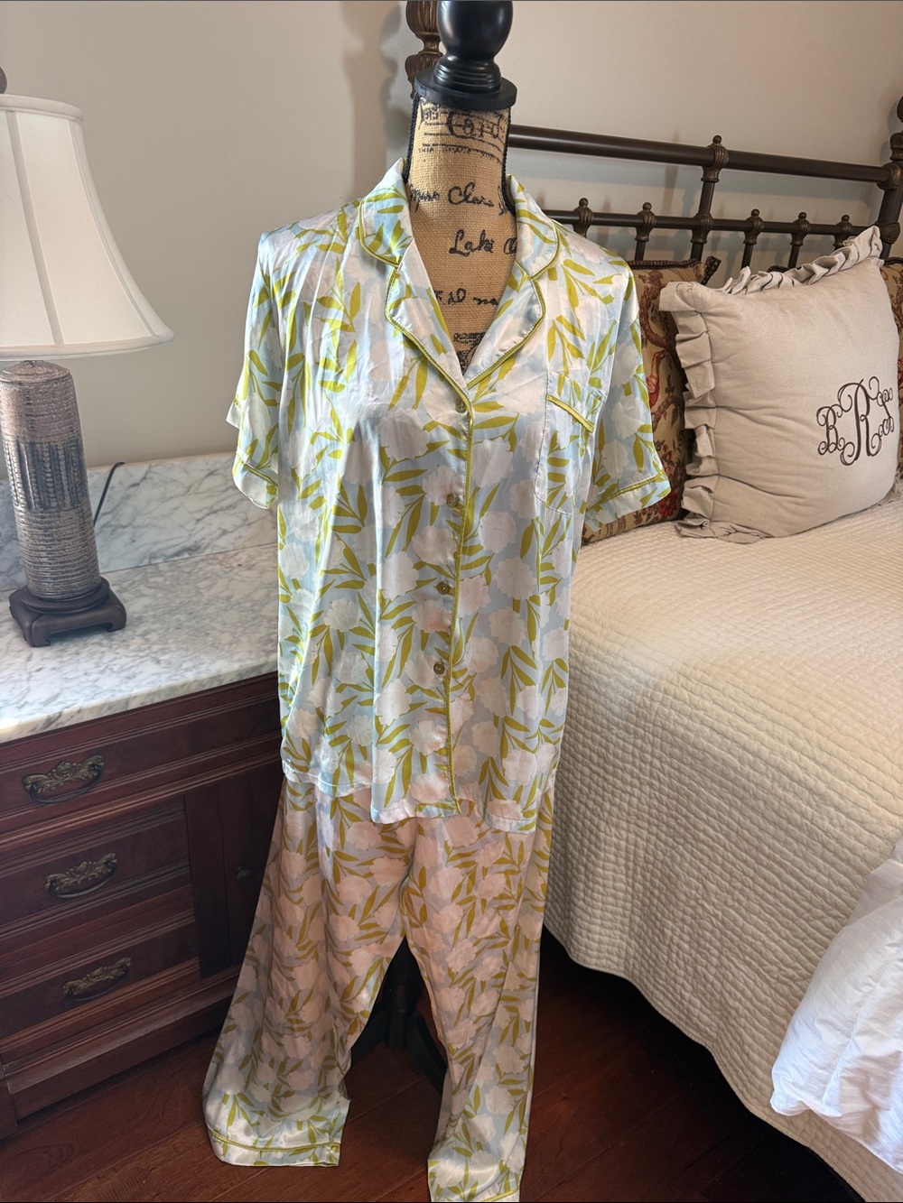 Mary Square satin Floral Pajama Set in Light Green and Cream